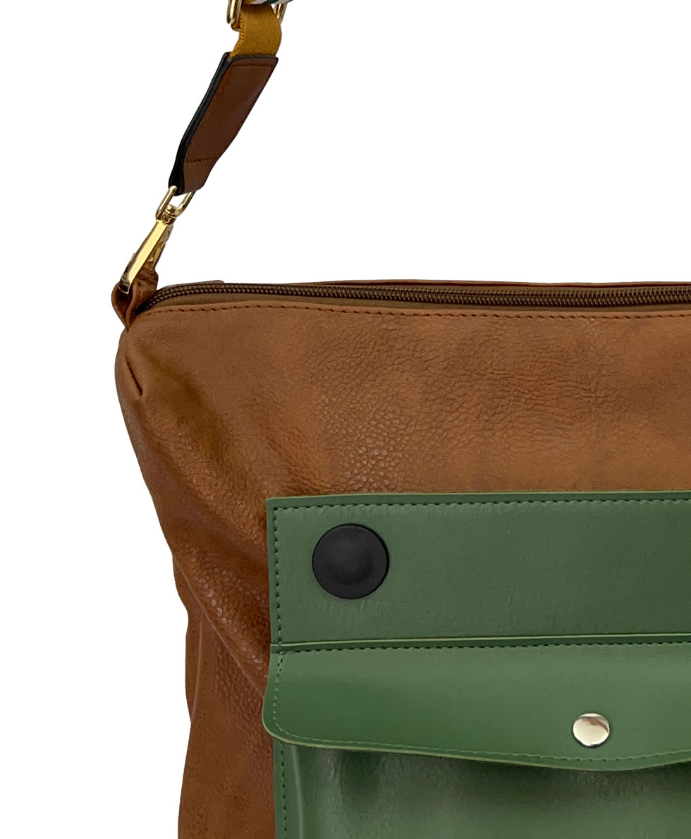 Look Couro Ecológico Marrom, Verde e Alça Caramelo - Imagem 4